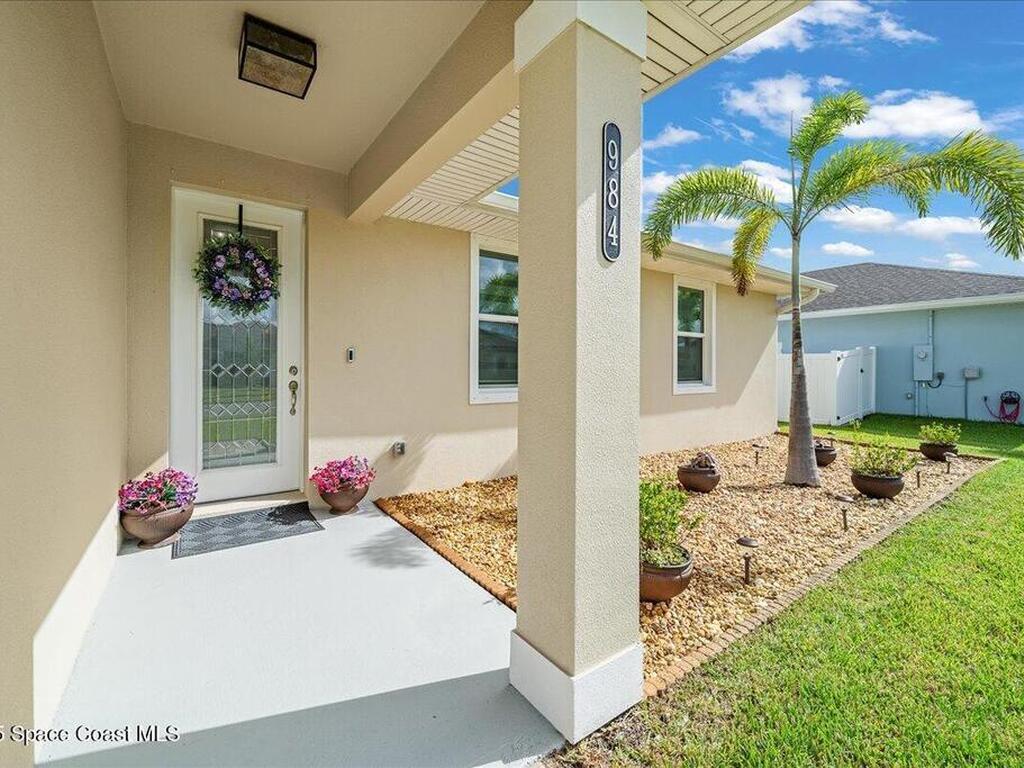 984 Captiva Island Circle, Palm Bay, FL 32908