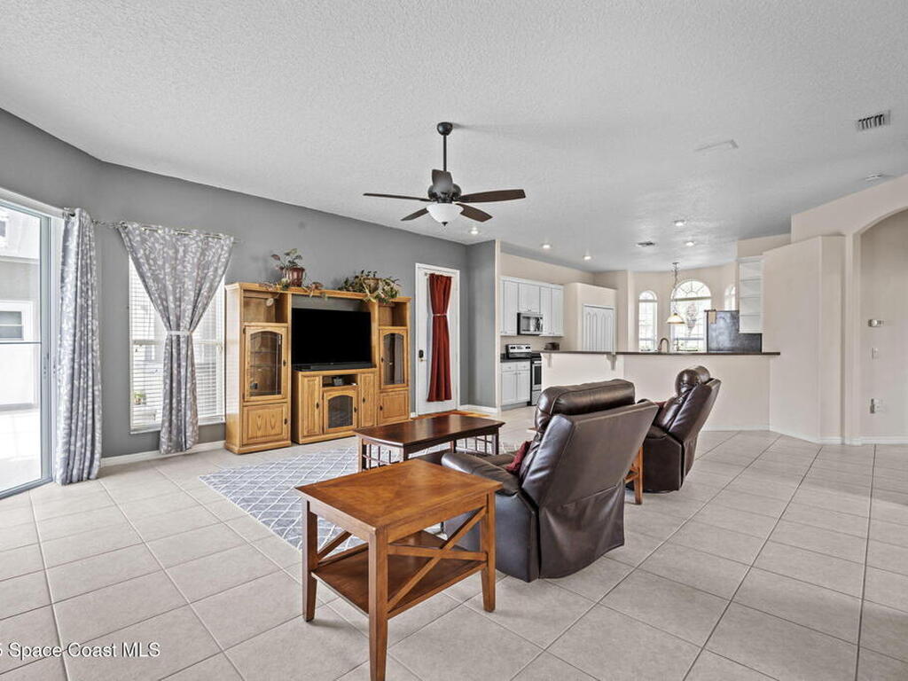 1582 Laramie Circle, Melbourne, FL 32940