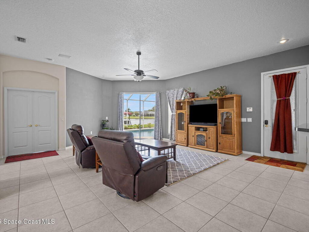 1582 Laramie Circle, Melbourne, FL 32940