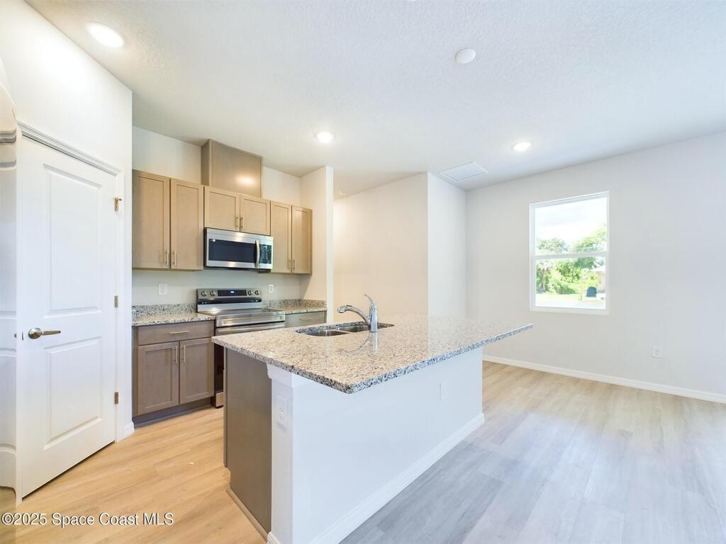 692 Mistletoe Street, Palm Bay, FL 32908