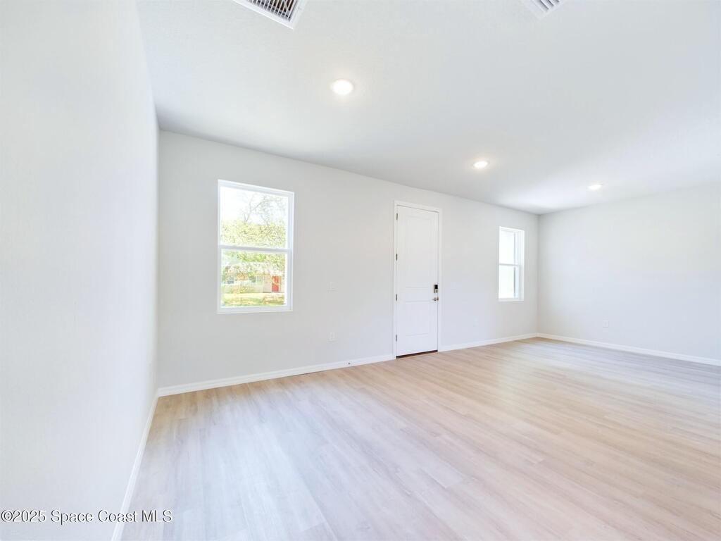 692 Mistletoe Street, Palm Bay, FL 32908