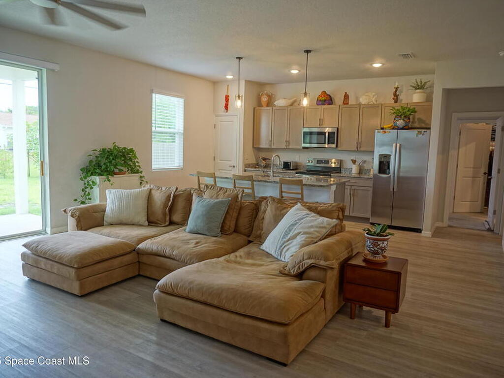 1909 Thomasville Avenue, Palm Bay, FL 32909