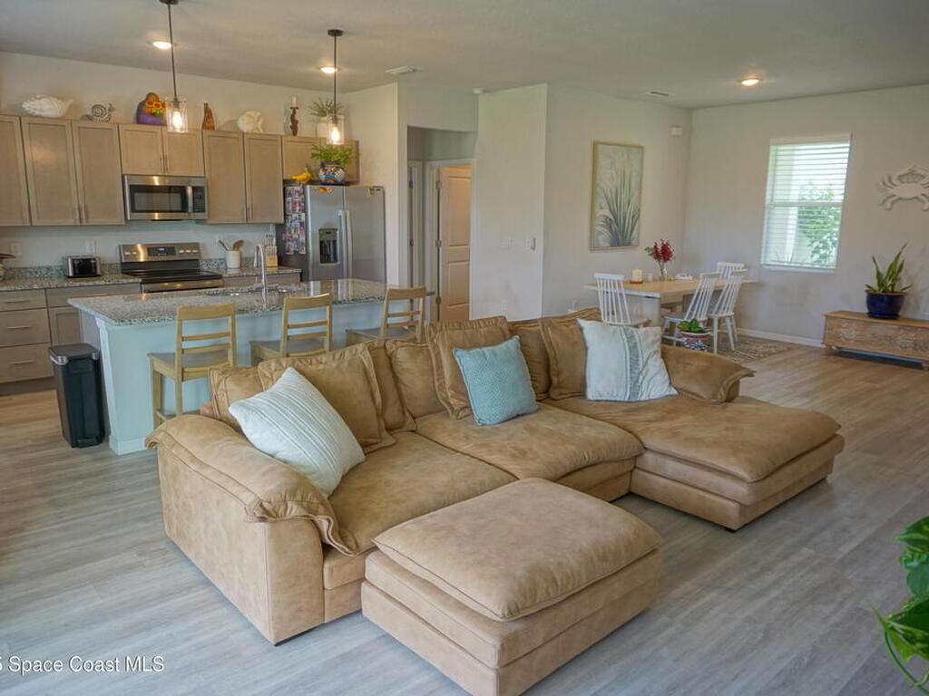 1909 Thomasville Avenue, Palm Bay, FL 32909