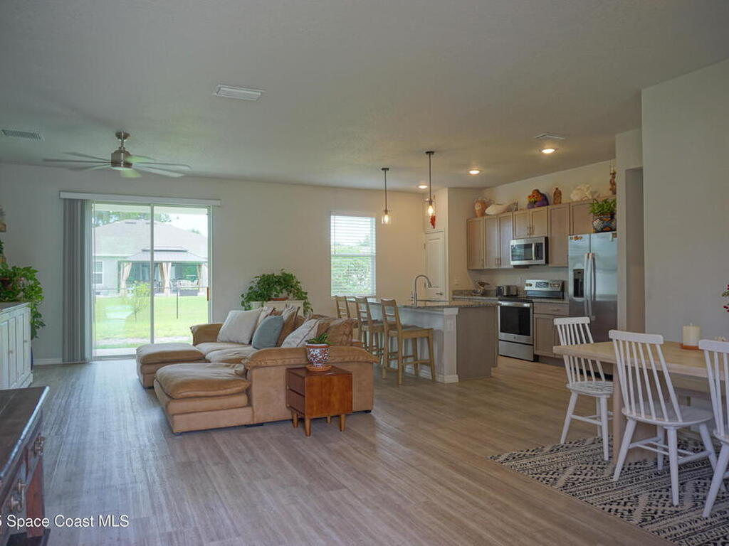 1909 Thomasville Avenue, Palm Bay, FL 32909