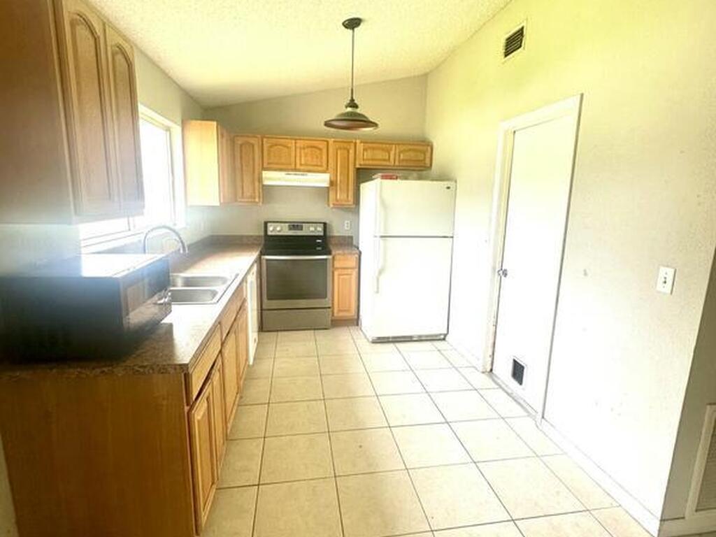 119 Watoga Avenue, Palm Bay, FL 32908