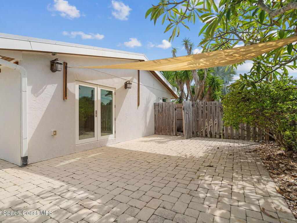 318 Banyan Way, Melbourne Beach, FL 32951