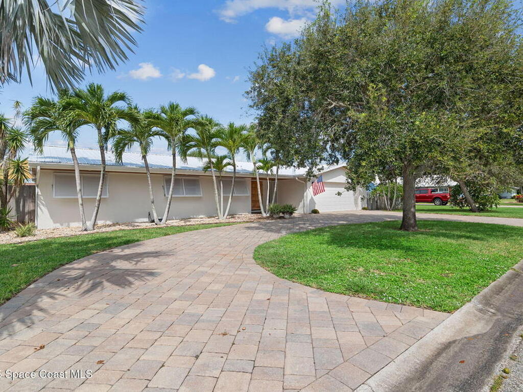 318 Banyan Way, Melbourne Beach, FL 32951