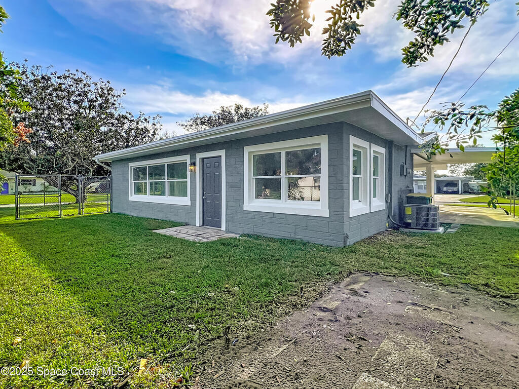 2340 Iowa Drive, Melbourne, FL 32935