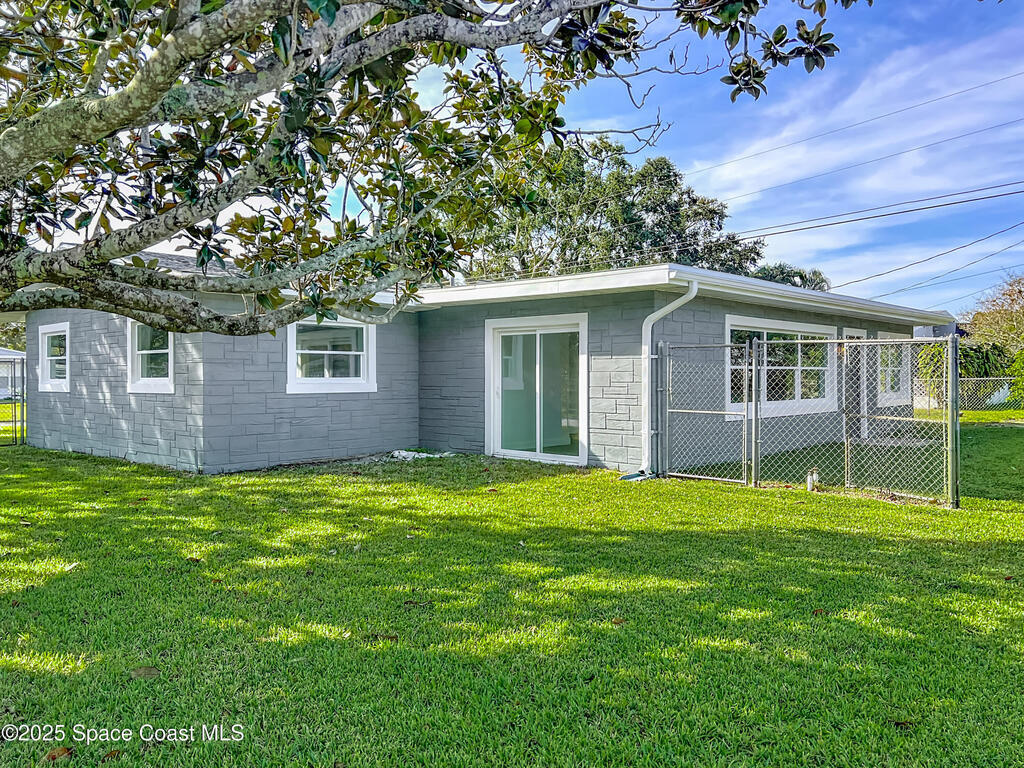 2340 Iowa Drive, Melbourne, FL 32935