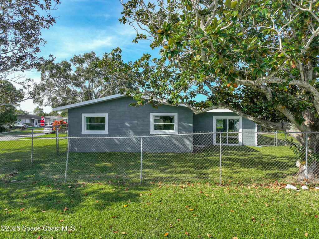 2340 Iowa Drive, Melbourne, FL 32935