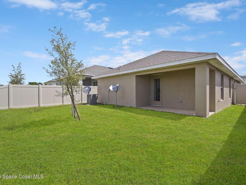 1117 Canfield Circle, Palm Bay, FL 32909