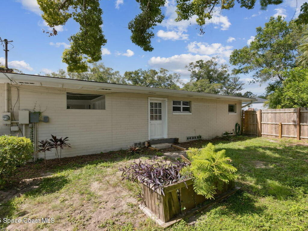 2541 Parkway Drive, DeLand, FL 32720