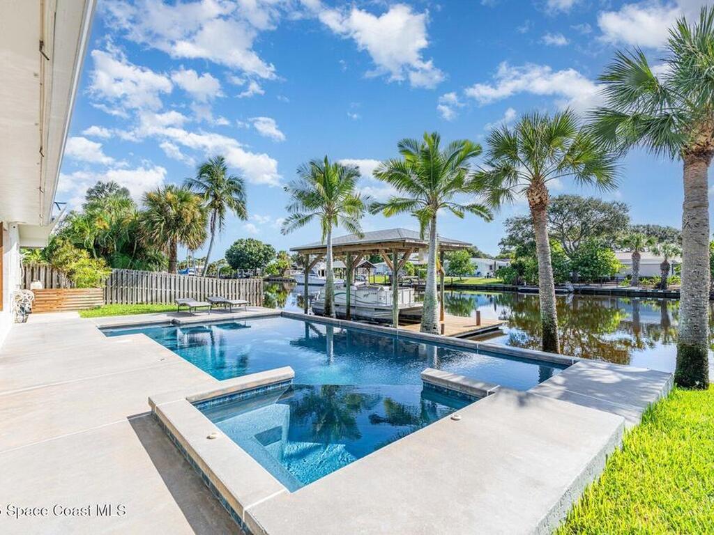 56 Yacht Haven Drive, Cocoa Beach, FL 32931