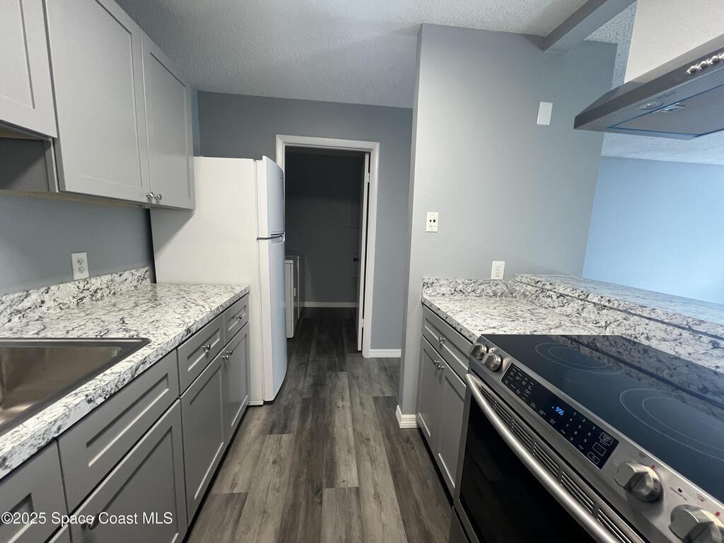 225 S Tropical Trail, Merritt Island, FL 32952