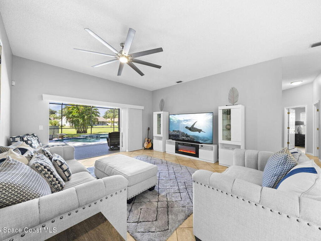 867 Villa Drive, Melbourne, FL 32940