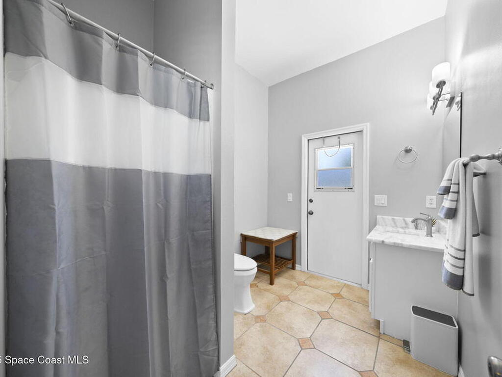 867 Villa Drive, Melbourne, FL 32940