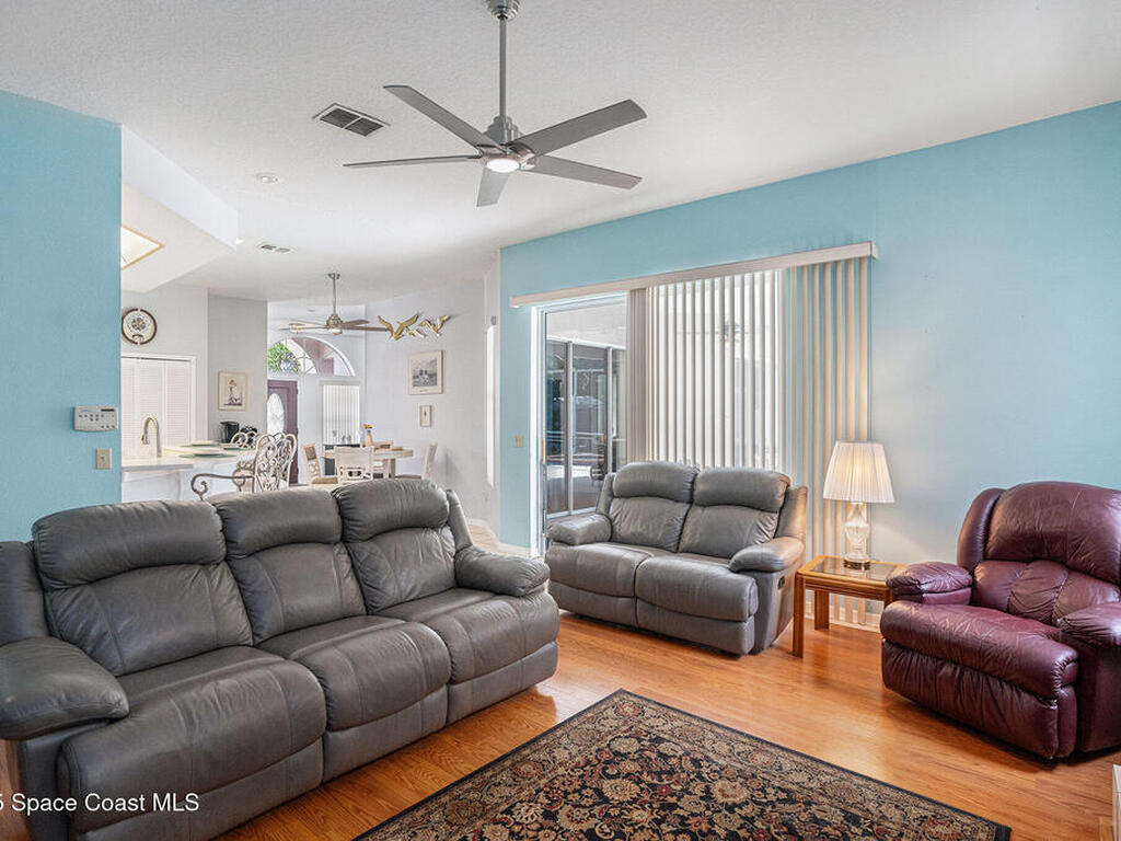 3817 Redwood Drive, Land O'Lakes, FL 34637