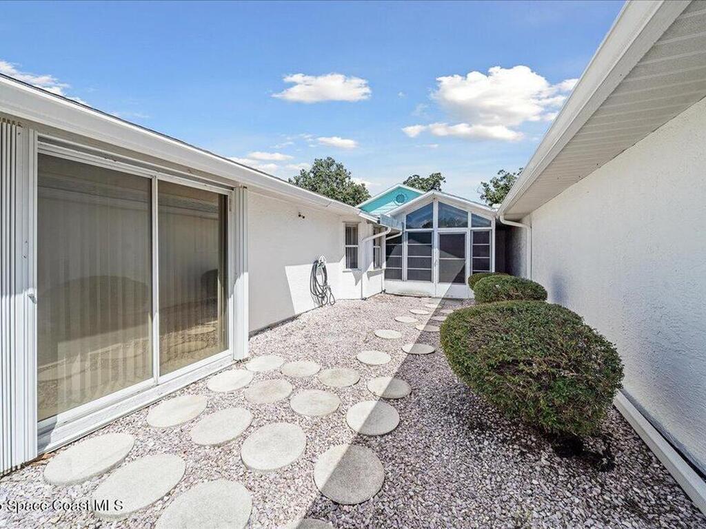 1022 Villa Drive, Suntree, FL 32940