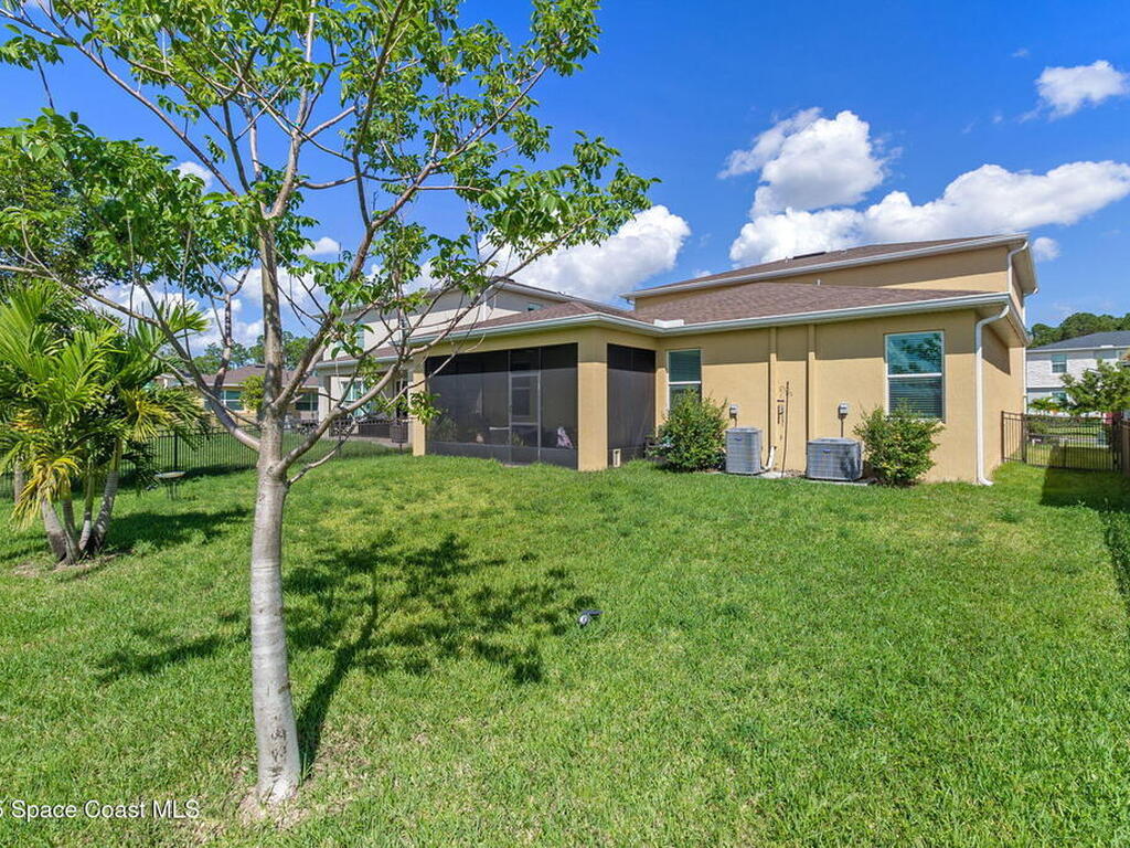 503 Veridian Circle, Palm Bay, FL 32907