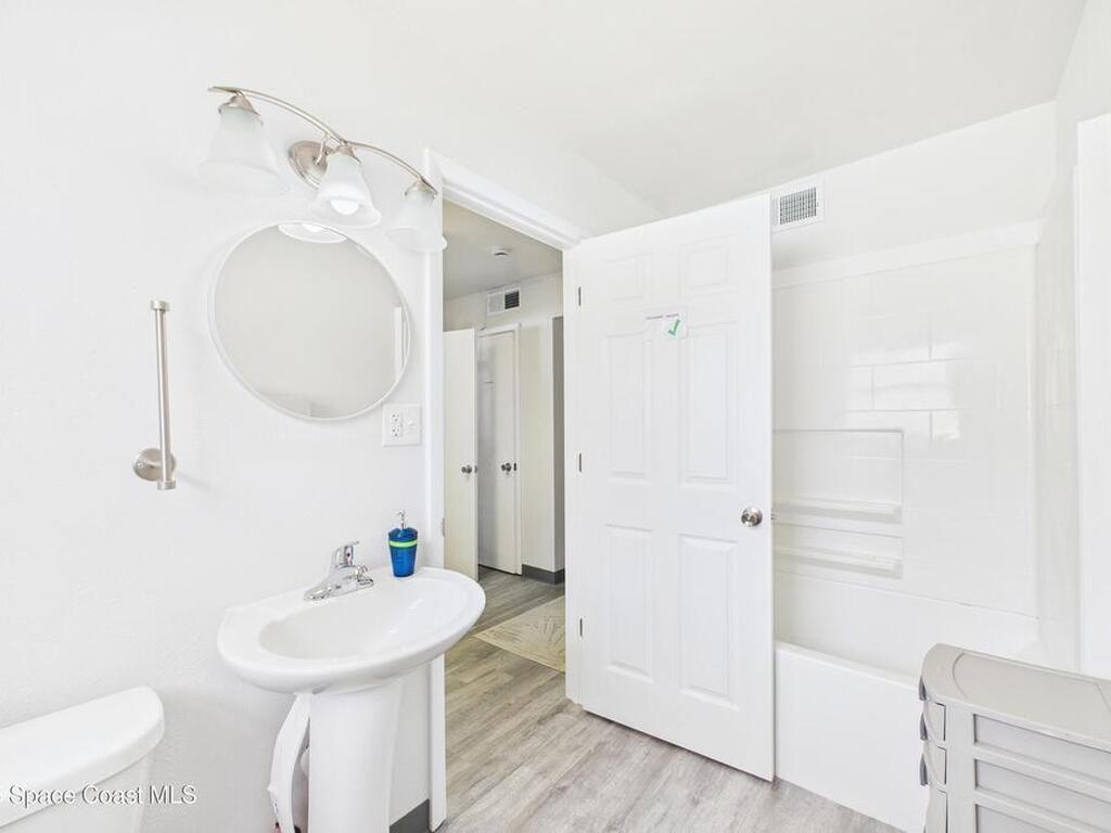 1340 S Wickham Road, Melbourne, FL 32904