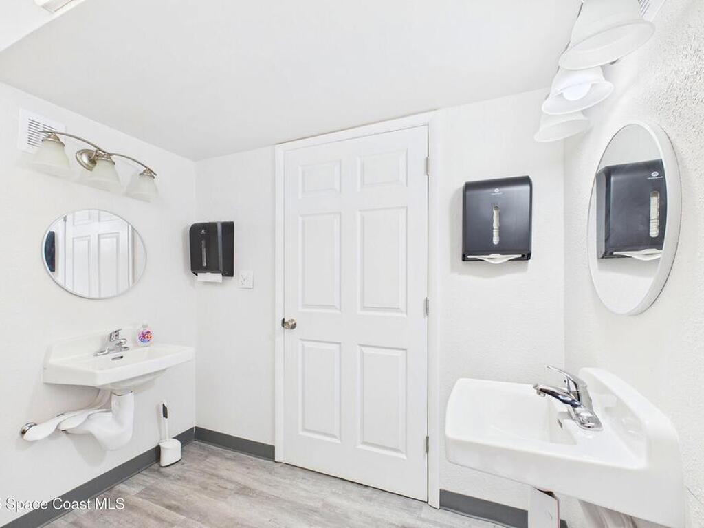 1340 S Wickham Road, Melbourne, FL 32904