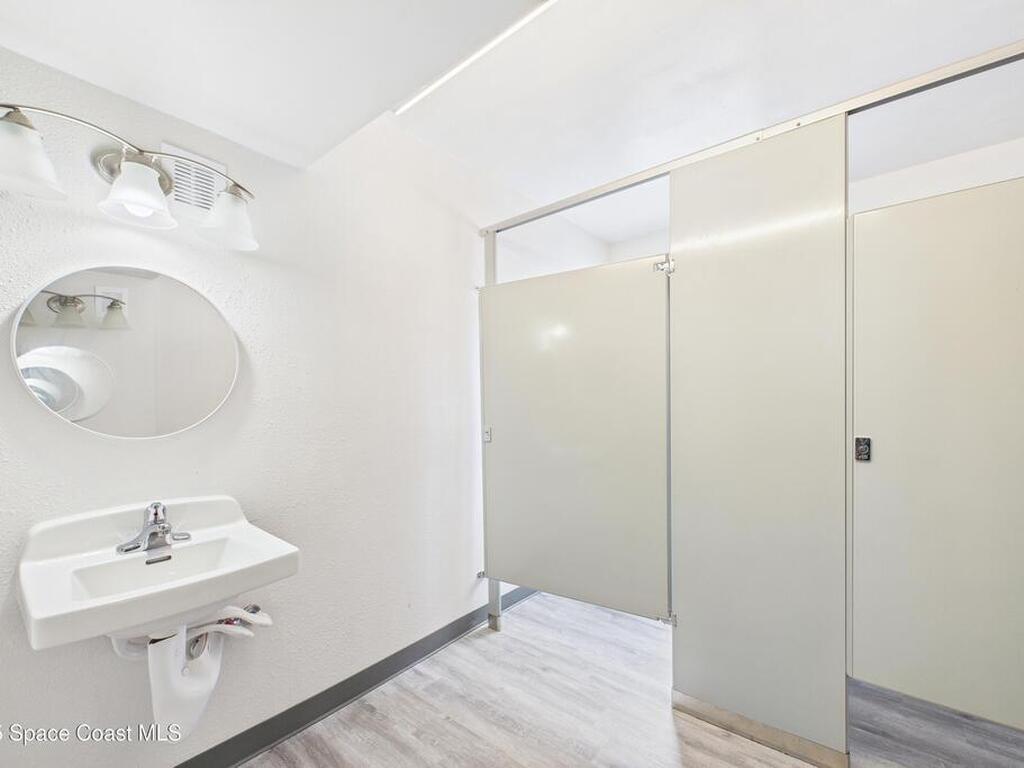 1340 S Wickham Road, Melbourne, FL 32904