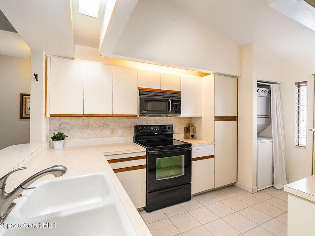 1089 Country Club Drive, Titusville, FL 32780