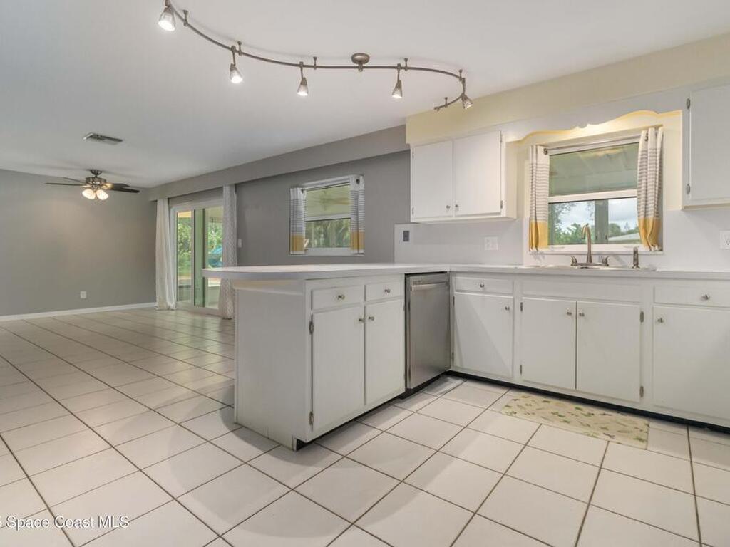 496 Tina Place, Merritt Island, FL 32952