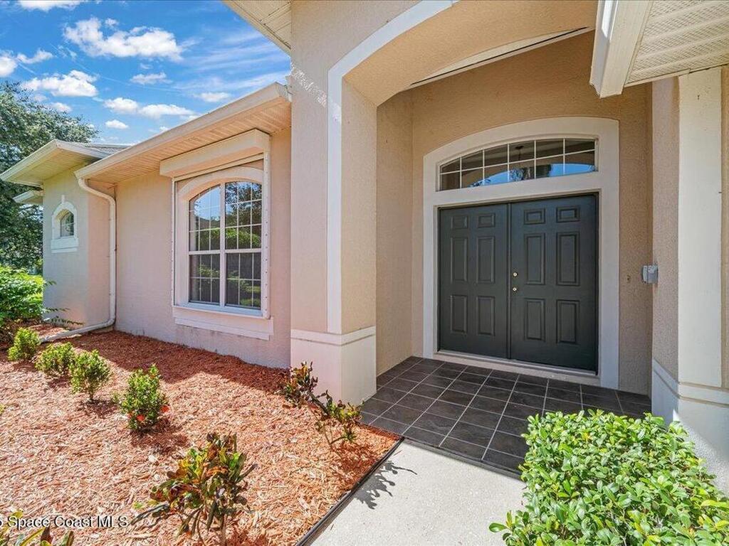 5790 Sheffield Place, Melbourne, FL 32940