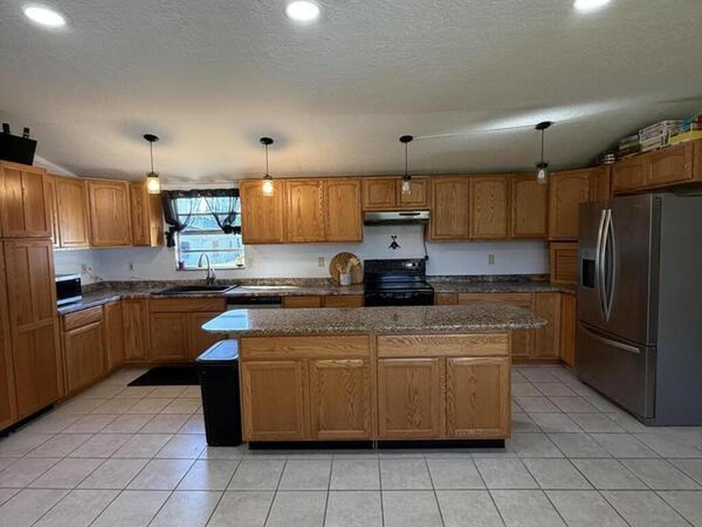 1685 Savana Drive, Merritt Island, FL 32952