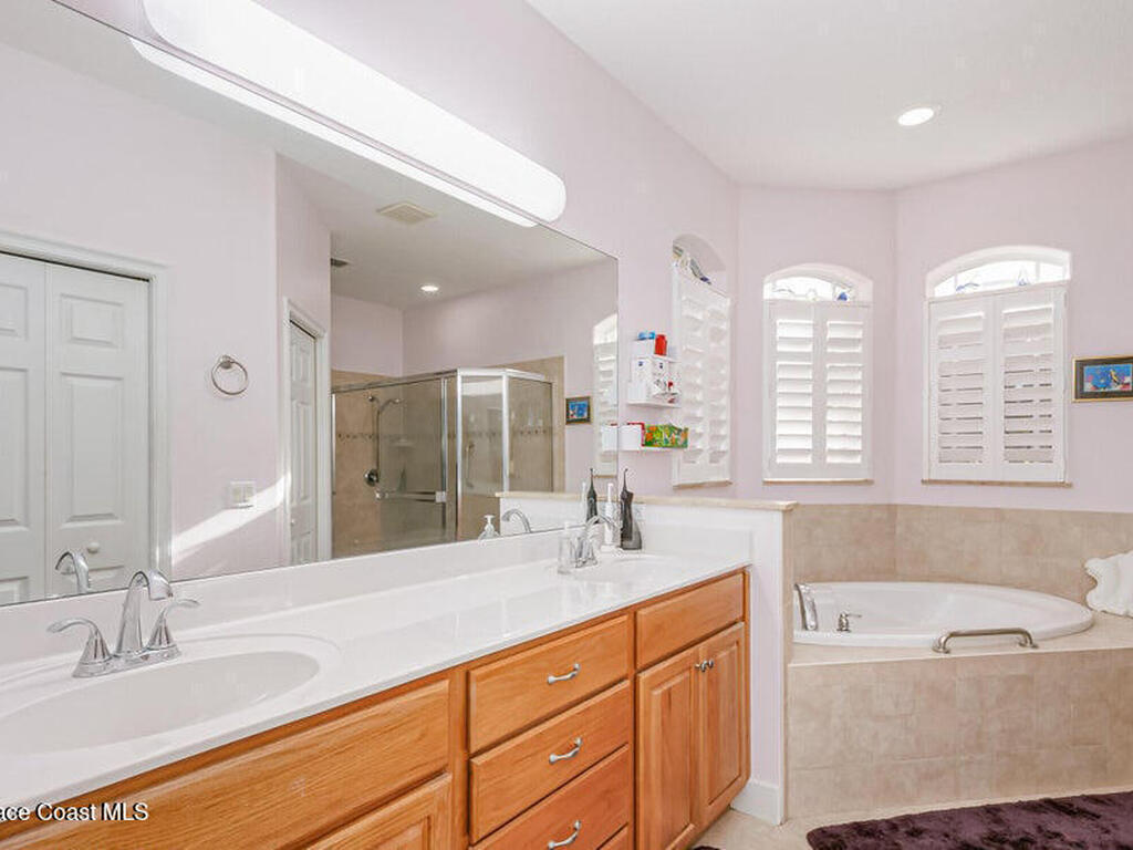 881 Glen Abbey Way, Melbourne, FL 32940