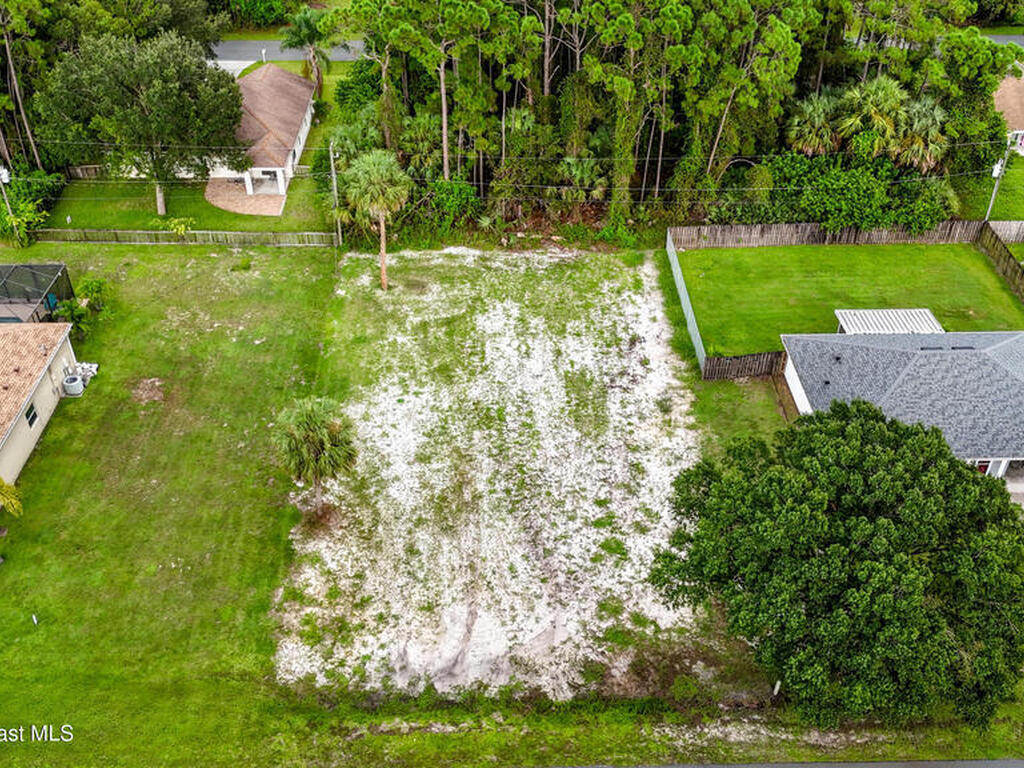 185 Dandridge Avenue, Palm Bay, FL 32907