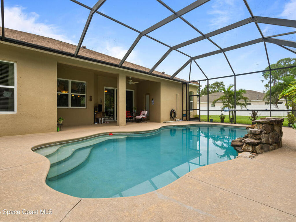 185 Dandridge Avenue, Palm Bay, FL 32907
