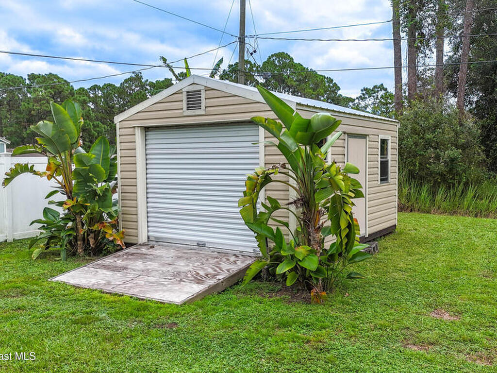 185 Dandridge Avenue, Palm Bay, FL 32907