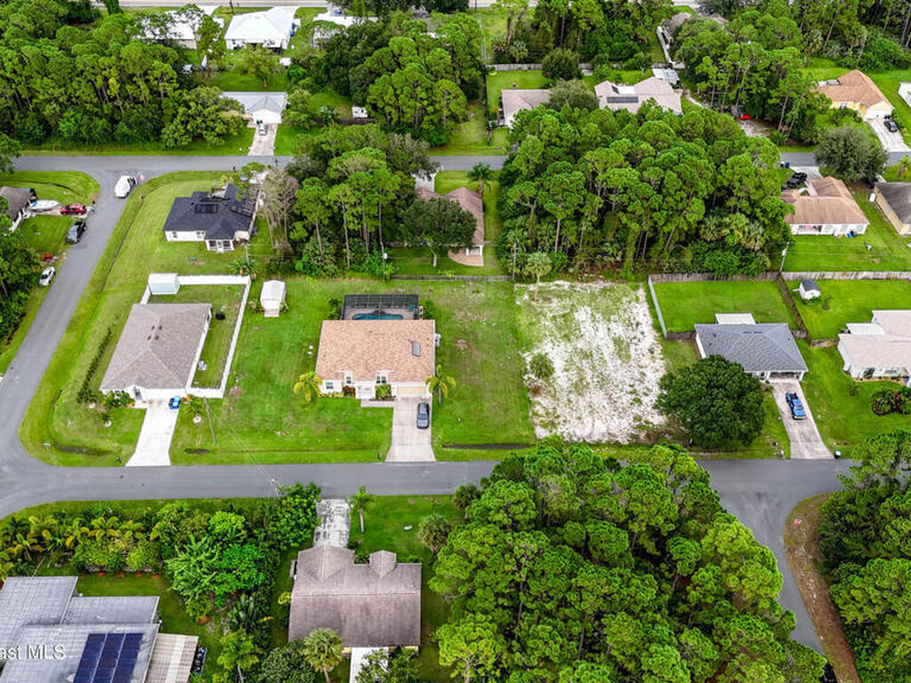 185 Dandridge Avenue, Palm Bay, FL 32907