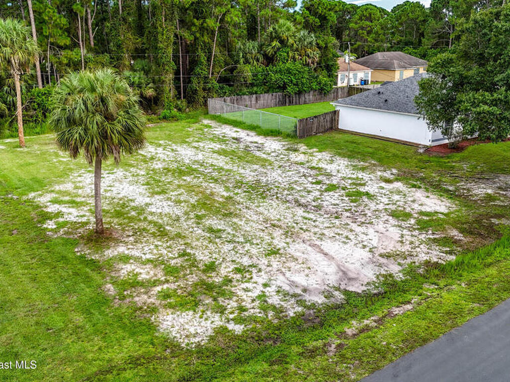 185 Dandridge Avenue, Palm Bay, FL 32907