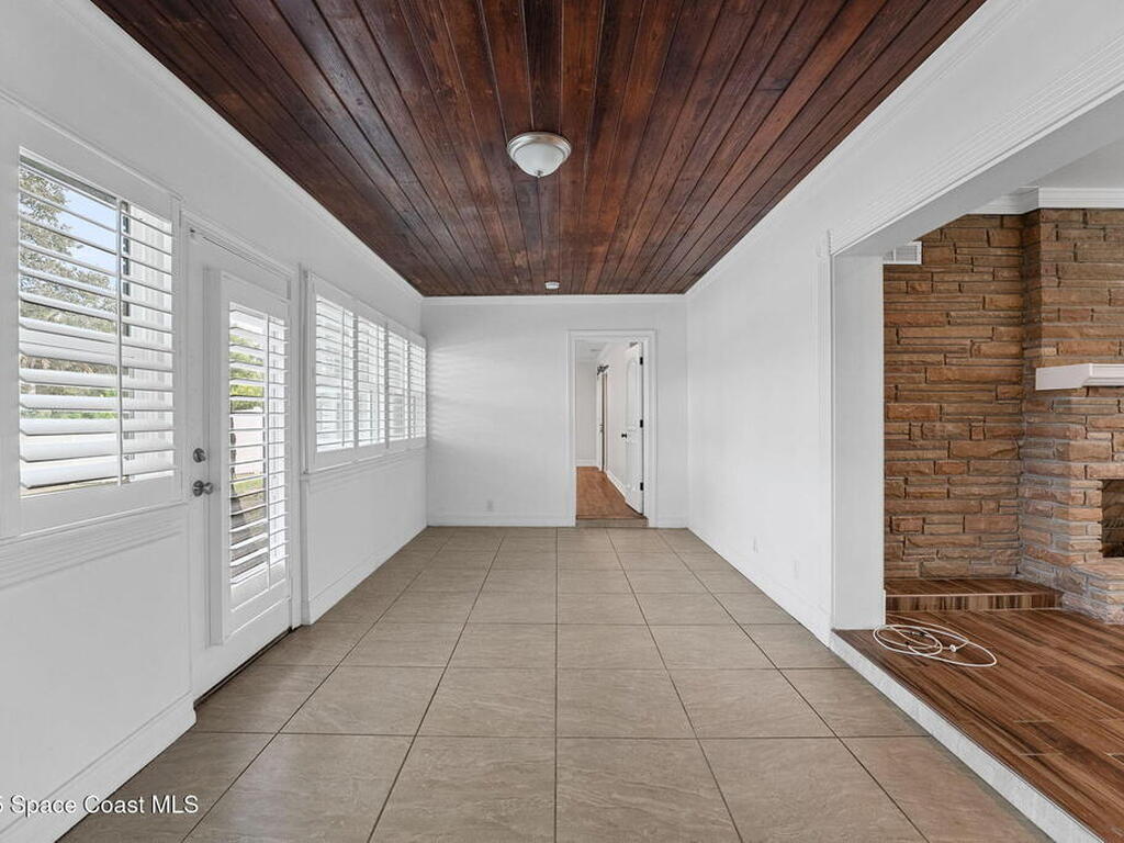 2203 S Peninsula Drive, Daytona Beach, FL 32118