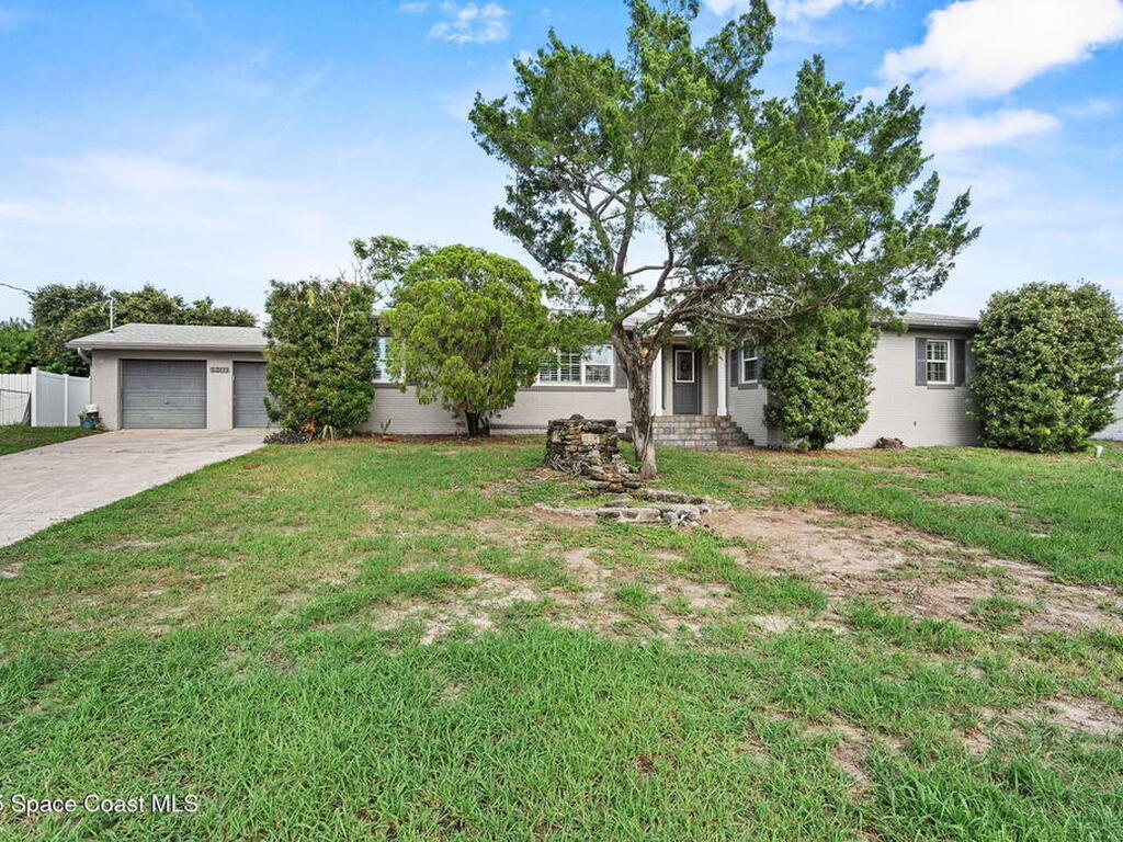 2203 S Peninsula Drive, Daytona Beach, FL 32118