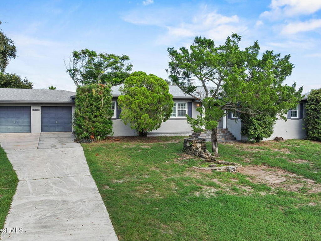 2203 S Peninsula Drive, Daytona Beach, FL 32118