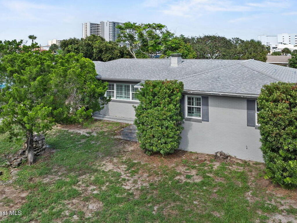 2203 S Peninsula Drive, Daytona Beach, FL 32118