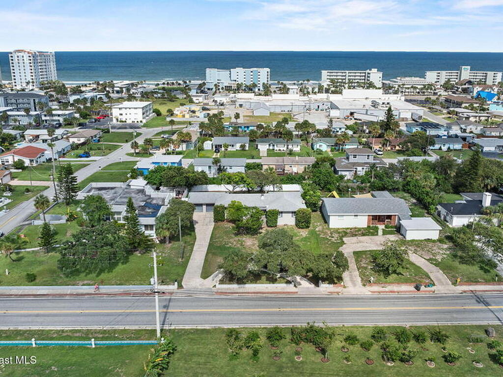 2203 S Peninsula Drive, Daytona Beach, FL 32118