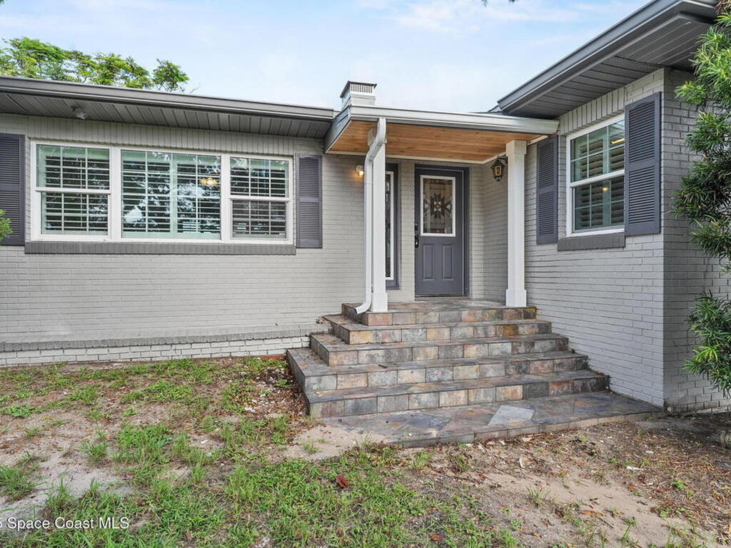 2203 S Peninsula Drive, Daytona Beach, FL 32118