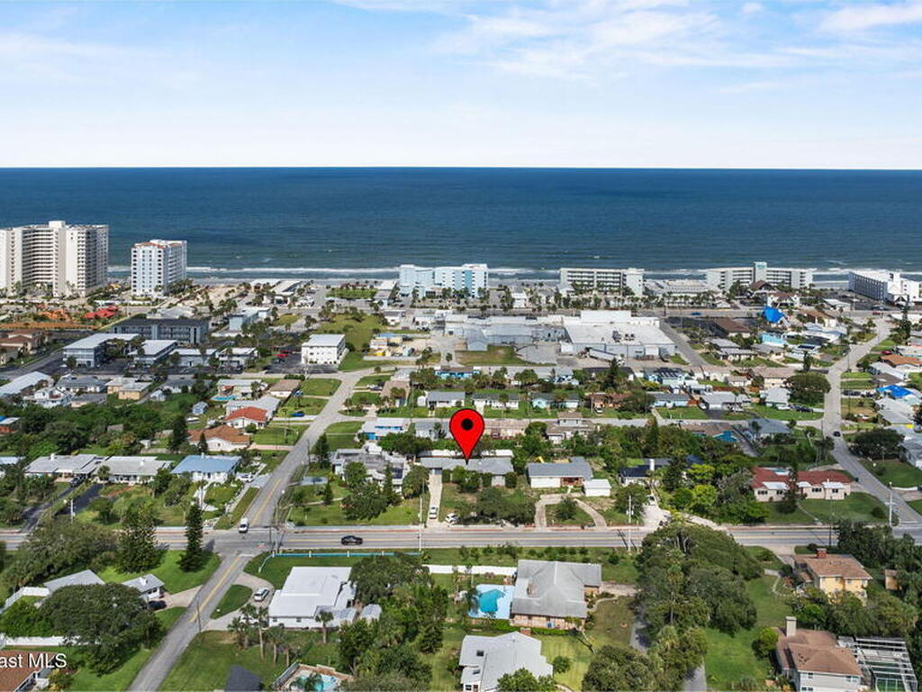 2203 S Peninsula Drive, Daytona Beach, FL 32118