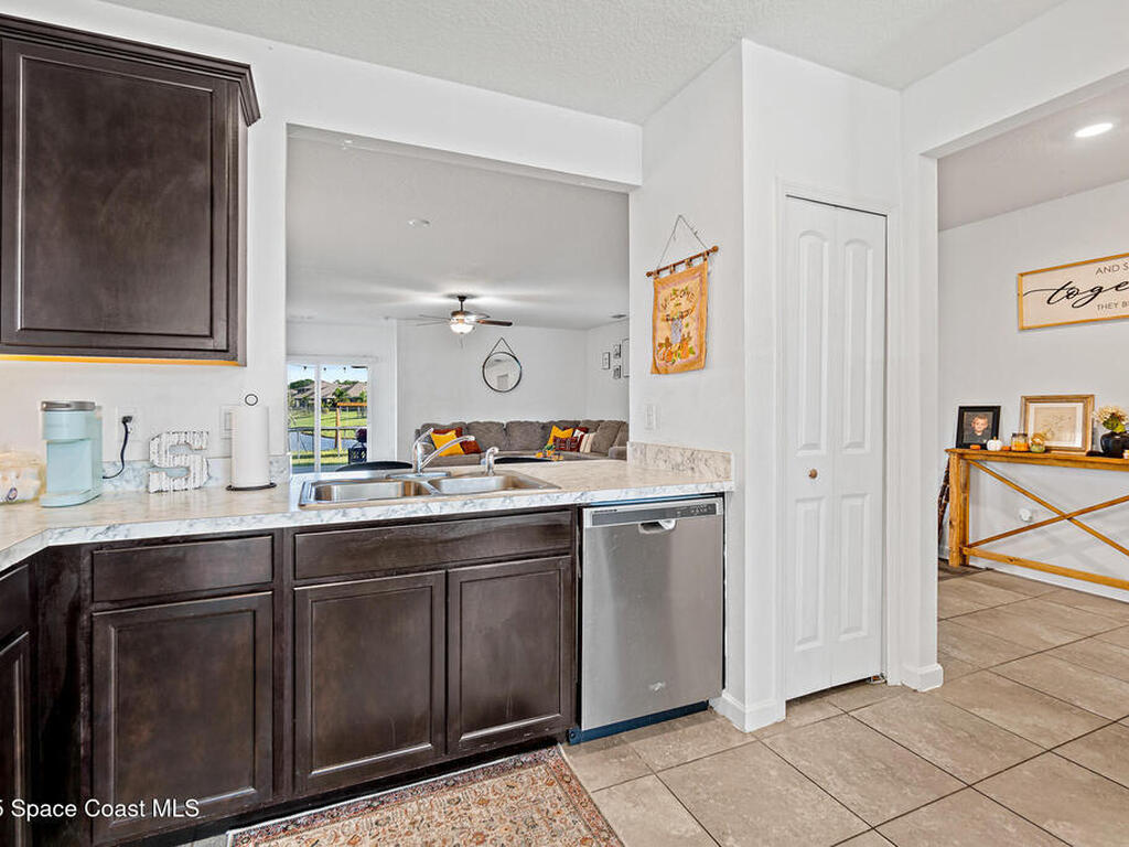 3259 Burrowing Owl Drive, Mims, FL 32754