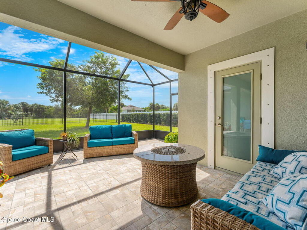 4009 Gardenwood Circle, Grant, FL 32949