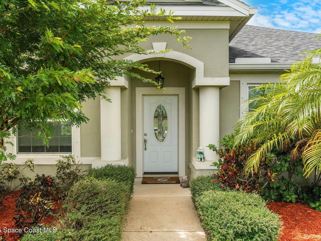 4009 Gardenwood Circle, Grant, FL 32949