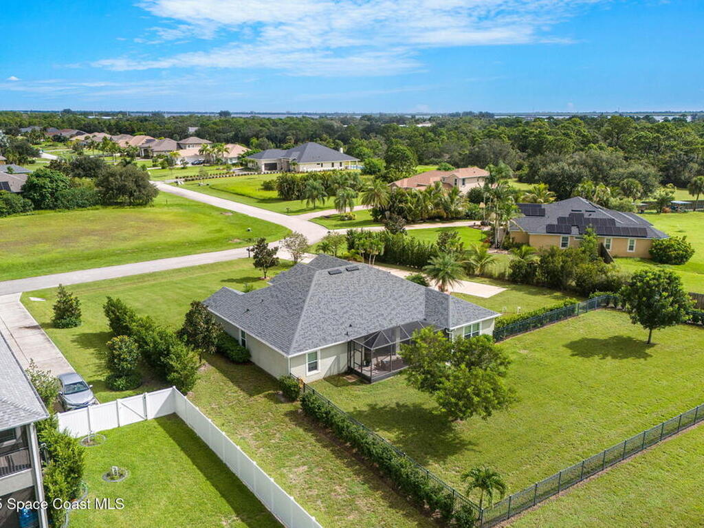 4009 Gardenwood Circle, Grant, FL 32949