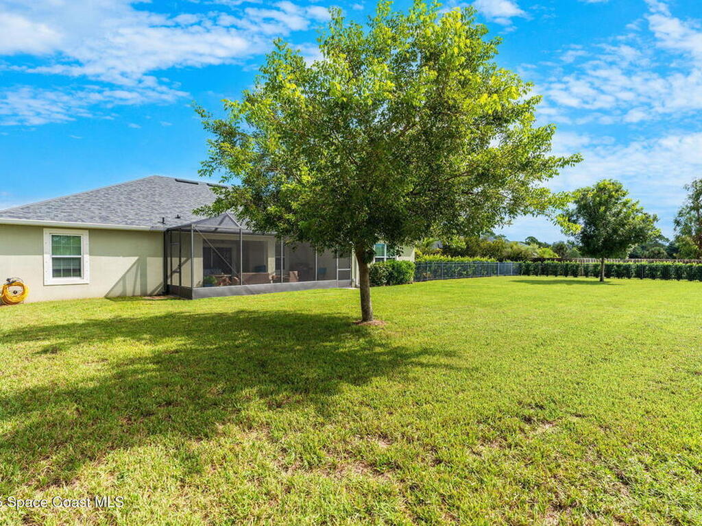 4009 Gardenwood Circle, Grant, FL 32949