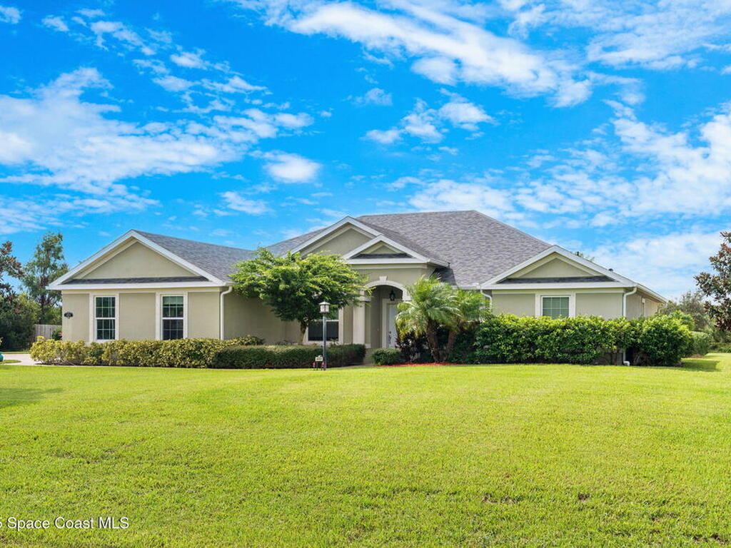 4009 Gardenwood Circle, Grant, FL 32949