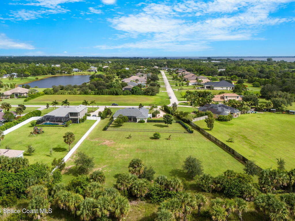 4009 Gardenwood Circle, Grant, FL 32949